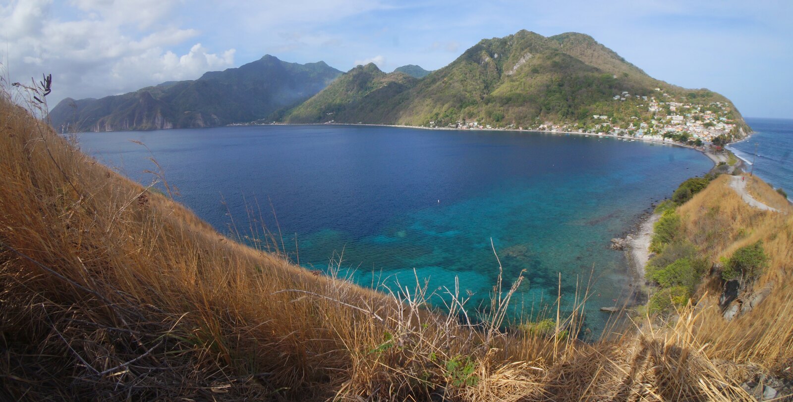 Scotts Head, Dominica. Photo by Aneil Lutchman; CC BY-SA 2.0; resized.
